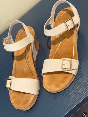Aetrex wedge sandal